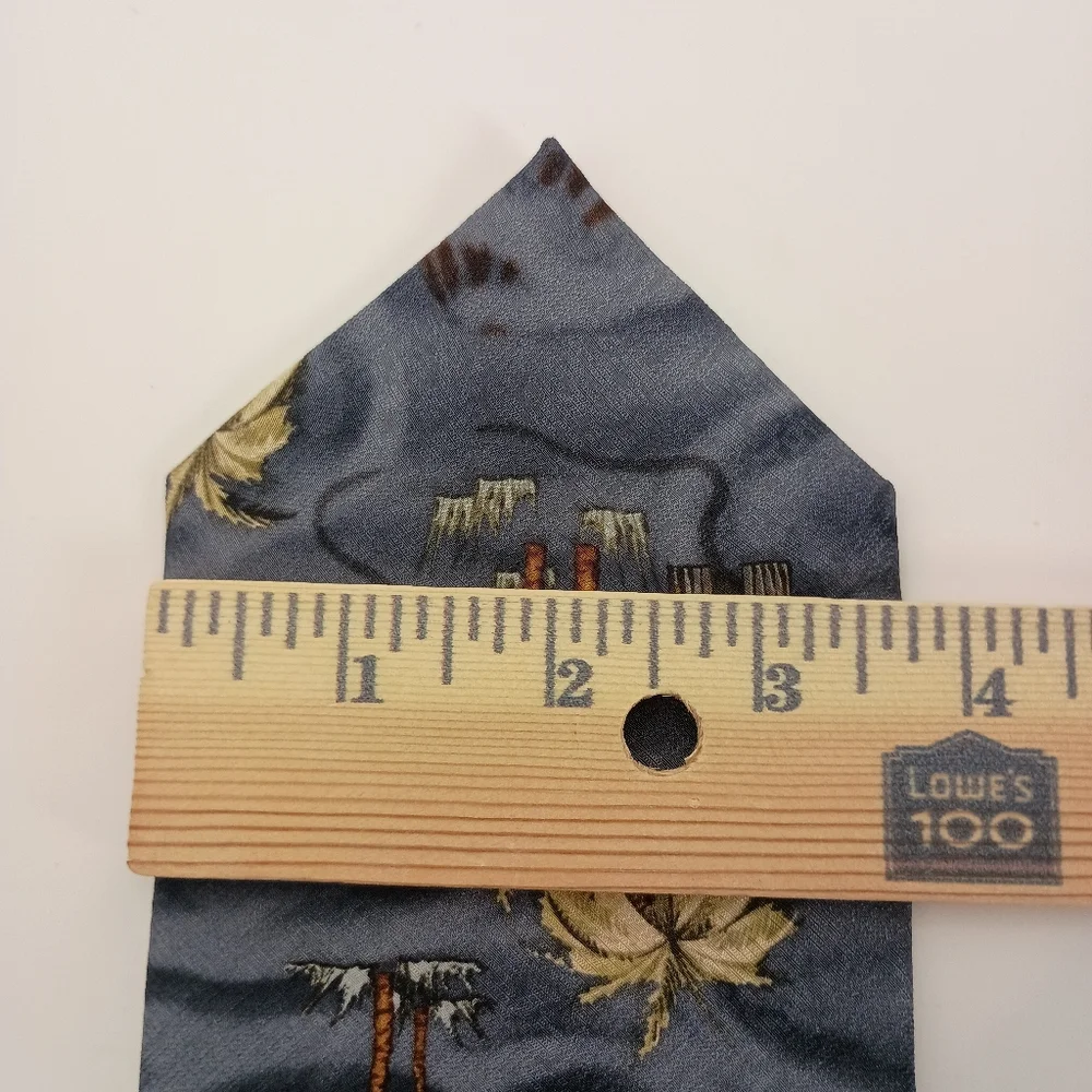 Vintage Tropicals by Tango 100% Silk Palm Tree Pattern Mens‎ Necktie